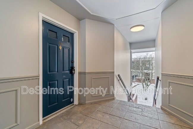 5025 Hillsboro Pike