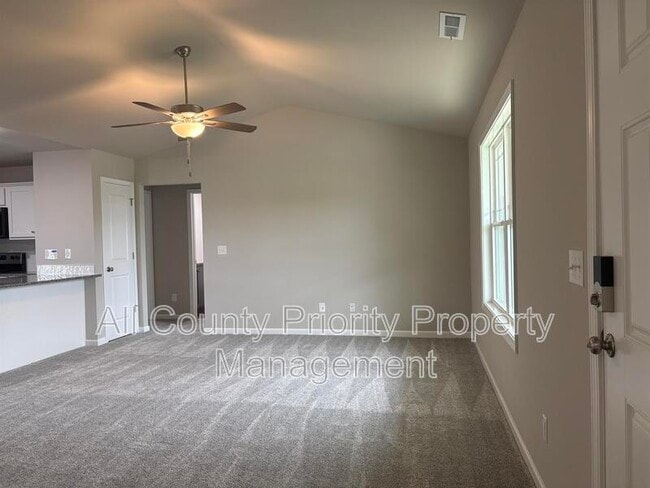 Photo - 107 Faucette Dr