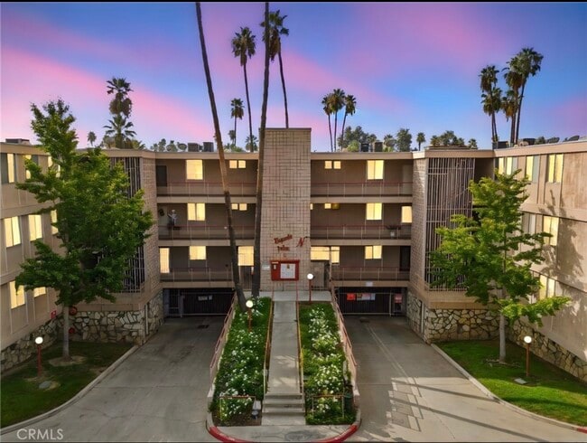 Photo - 6979 Palm Ct