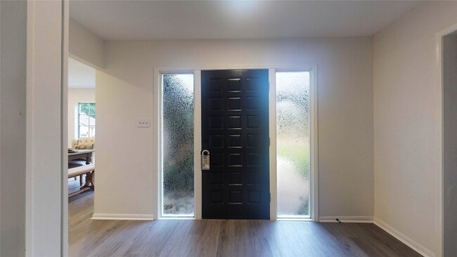 Photo - 811 Devonport Ln