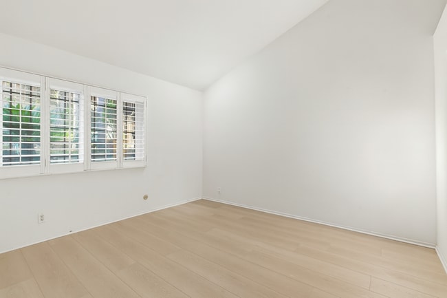 Photo - 4345 Canoga Ave