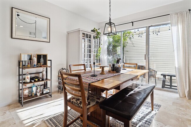 2074 Augusta Dr Unit 6/47