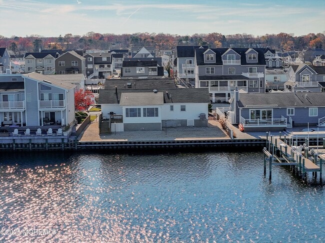 Photo - 1828 Ensign Ct