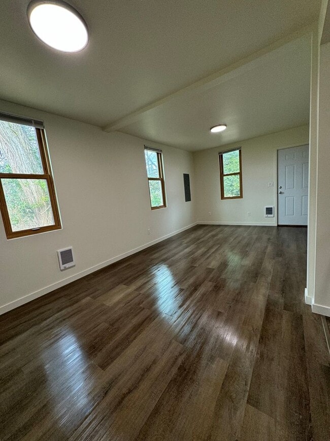 Photo - 3 Bedroom 1 Bathroom House for Rent in Auburn WA