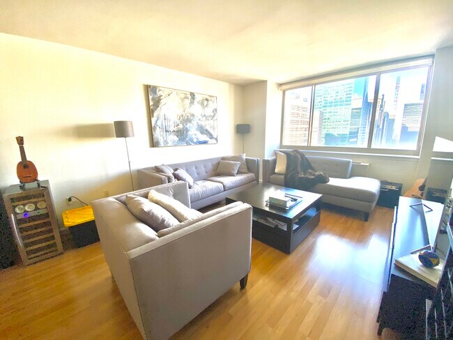 Photo - 66 W 38th St