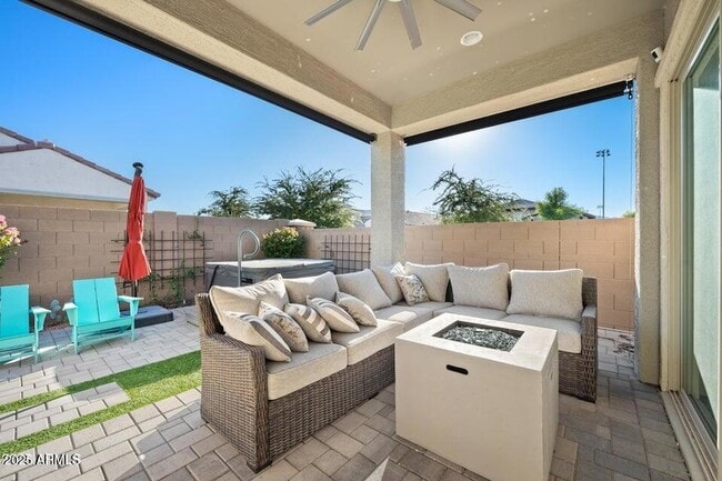 Photo - 18427 W Clinton St