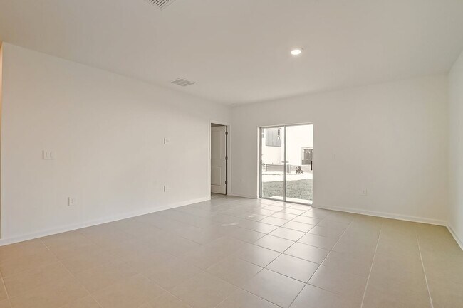 Photo - 4021 Old Ml Rd