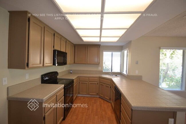 Photo - 1929 Oak Bluff Way