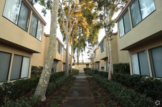 Photo - Bayview Apartments