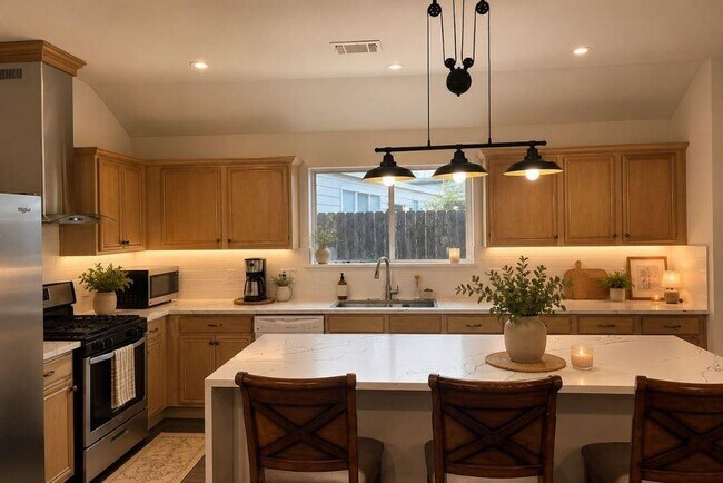Photo - 2719 Riverhollow Ln