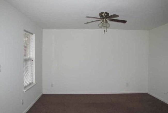 Photo - Holly Green Apartments