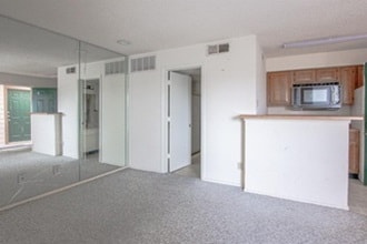 Photo - 2307 Balsam Dr Unidad L308