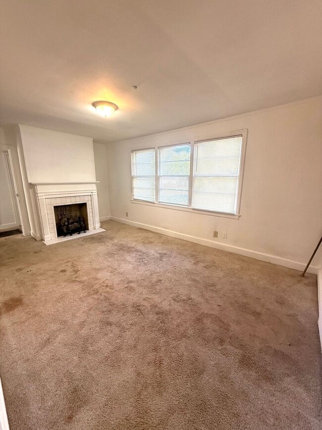 Photo - ** 2 Bed 1 Bath located in Highland Garden...