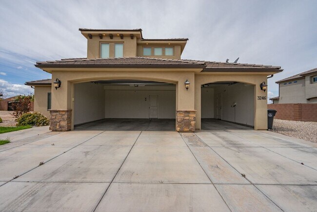 Photo - Stunning Home with 4 beds/2.5 baths and 3-Car Garage in Mulberry Estates