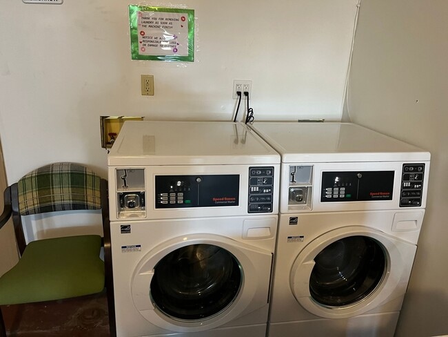 Photo - 614 6th St. (12 Unit +2 Commercial)