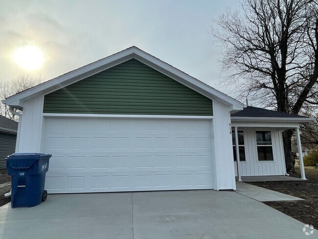 Building Photo - Welcome to this beautiful New build: 3 Bed... Rental