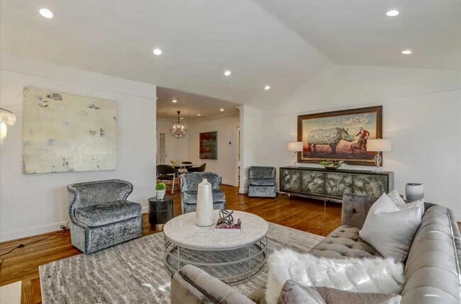 Photo - 1052 Carolyn Ave