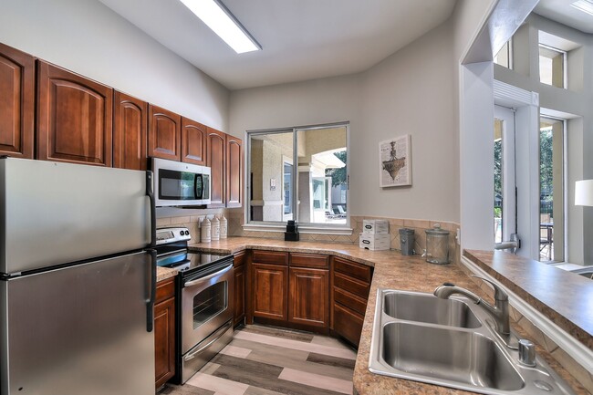 Sheridan Park at Spring Creek Apartments - Plano, TX | ForRent.com