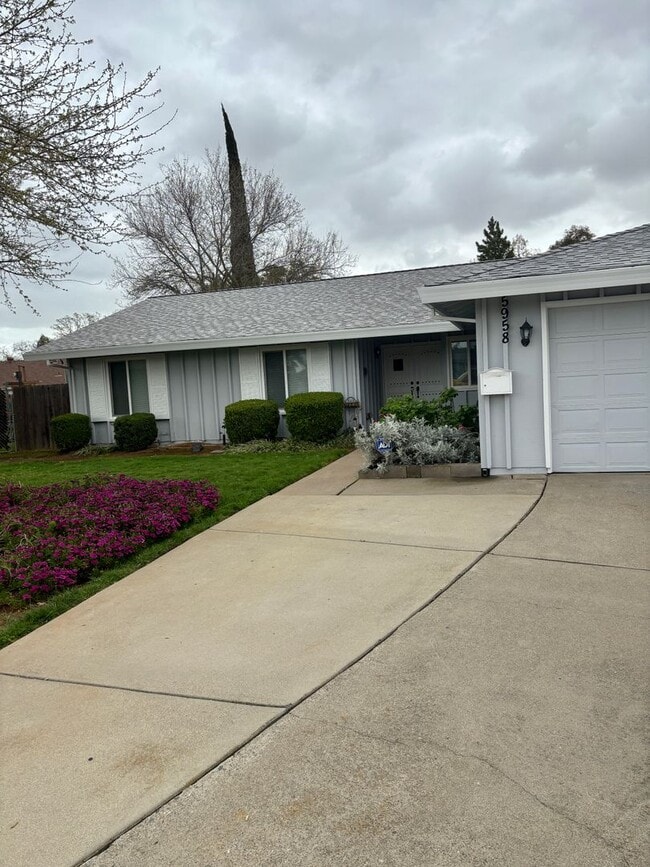 5958 Jeanine Dr