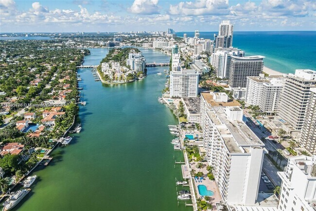 Building Photo - 5700 Collins Ave Unit 11H Rental