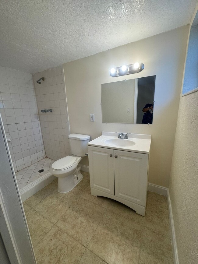Photo - 15205 NE 6th Ave