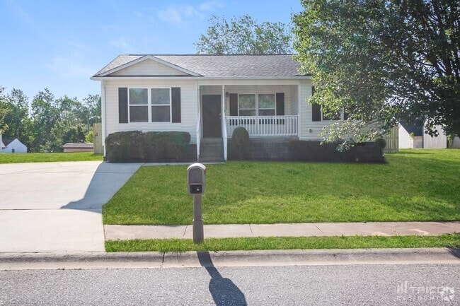 Building Photo - 2425 Saluda Dr Rental