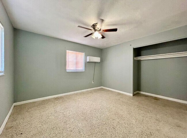 Photo - 5510-5512 Third Ave