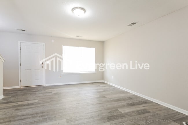 Photo - 945 Slow Creek Ct