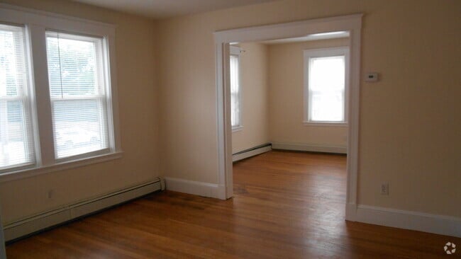 Building Photo - 104 Elson Rd Unit #2 Rental