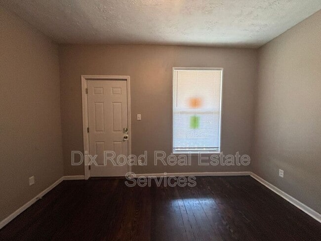 Photo - 67 S McGee St