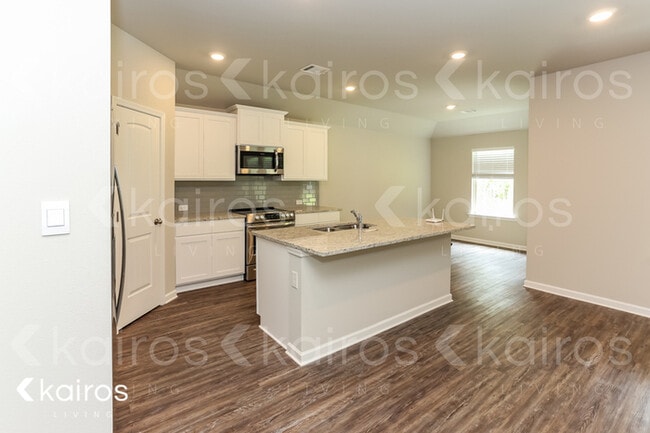 Photo - 30962 Clearview Ct