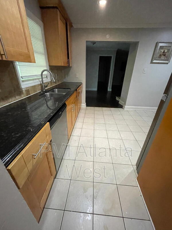Photo - 1715 Highland Pl