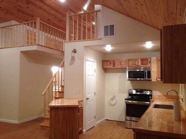 Photo - 2/2 w/ Loft - Electric Included!