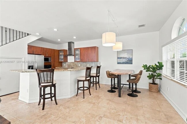 Photo - 913 SW 8th St