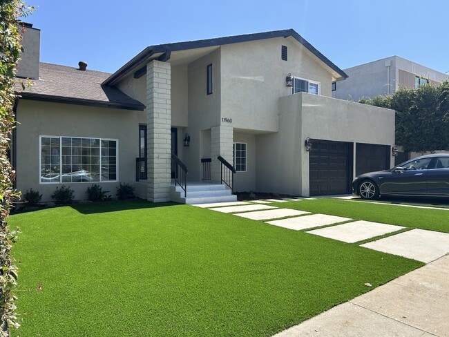 Photo - 11960 Modjeska Pl
