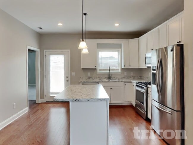 Photo - 1363 Coates Ln