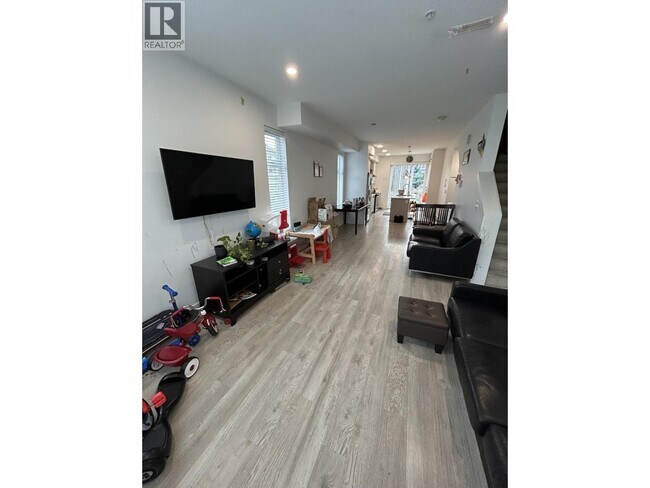 Photo - 24108-24104 104 Ave