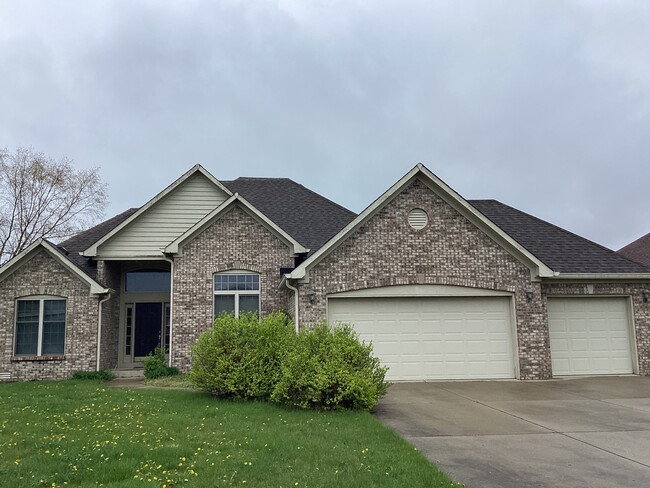Building Photo - 4896 W Cedar Creek Pl