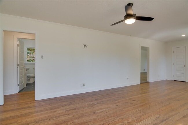 Photo - 1613 Pendleton Rd