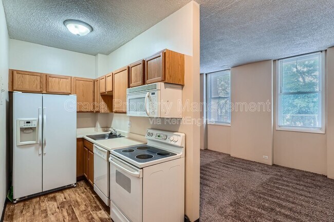 Photo - 2225 E Buchtel Blvd Unidad 105