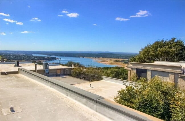 Building Photo - 5914 Lago Vista Way Unit C22