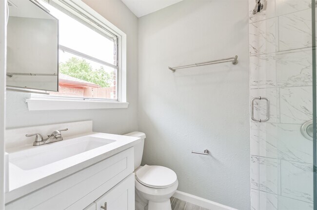 Photo - 9631 Bundy Ln