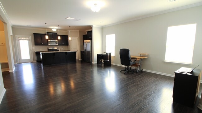 Photo - 3/2.5 House with Fenced-In yard and GORGEOUS interior!