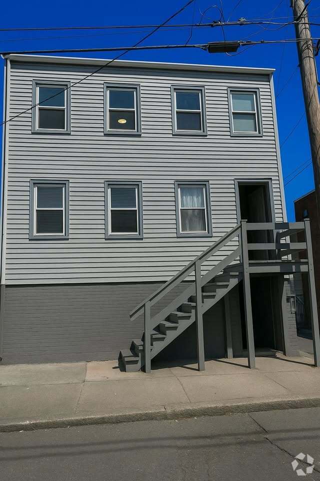 Building Photo - 320 Sherman St Unit 2 Rental
