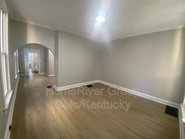 Photo - 329 E 16th St