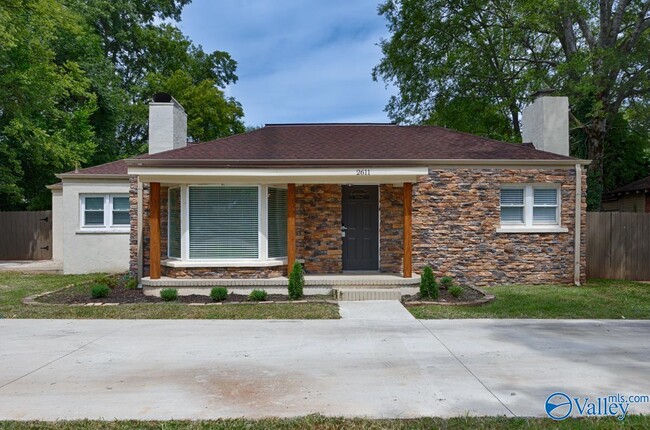 Photo - 2611 Whitesburg Dr