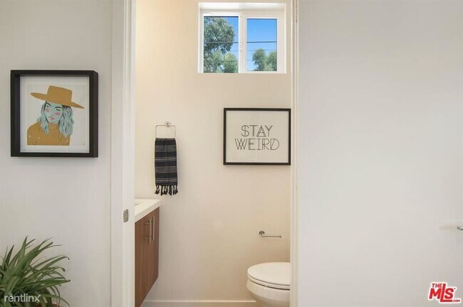 Photo - 1933 Griffith Park Blvd