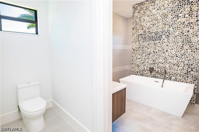 Building Photo - 231 Legacy Ct