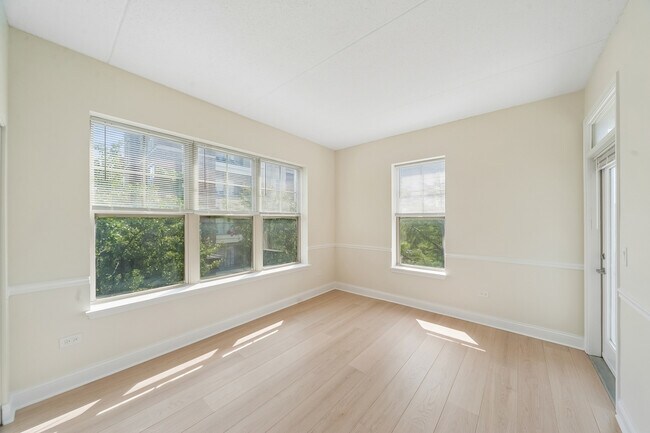 Photo - 511 Prestwick Ln