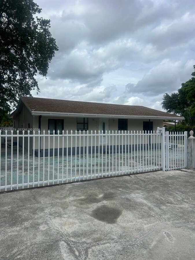 Photo - 2467 NW 103rd St Unit 2
